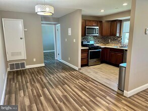 11908 Tarragon Rd in Reisterstown, MD - Building Photo - Building Photo