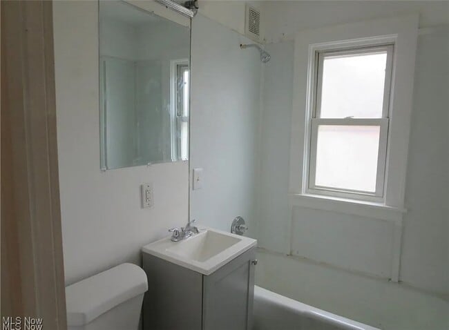 7906 Rosewood Ave in Cleveland, OH - Building Photo - Building Photo