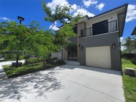 1167 NW 2nd St in Florida City, FL - Building Photo