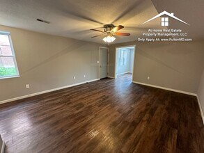 101 E 10th St in Fulton, MO - Building Photo - Building Photo