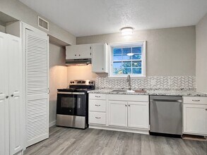 721 Ramblewood Dr in Canyon Lake, TX - Building Photo - Building Photo