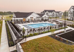 Apex at Verona in Verona, WI - Foto de edificio - Building Photo