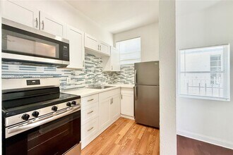 1440 Pennsylvania Ave in Miami Beach, FL - Building Photo - Building Photo