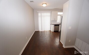 1299 St Georges Ave in Woodbridge Township, NJ - Building Photo - Building Photo