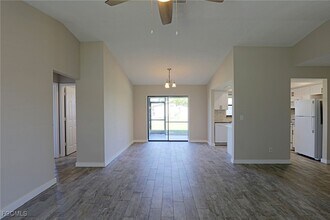 629 SW Santa Barbara Pl in Cape Coral, FL - Building Photo - Building Photo