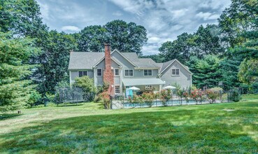76 High Hill Cir in Madison, CT - Building Photo - Building Photo