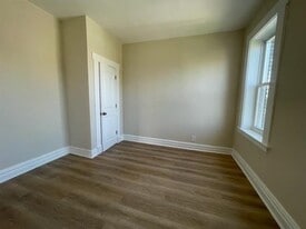 185 Garfield Ave in Jersey City, NJ - Building Photo