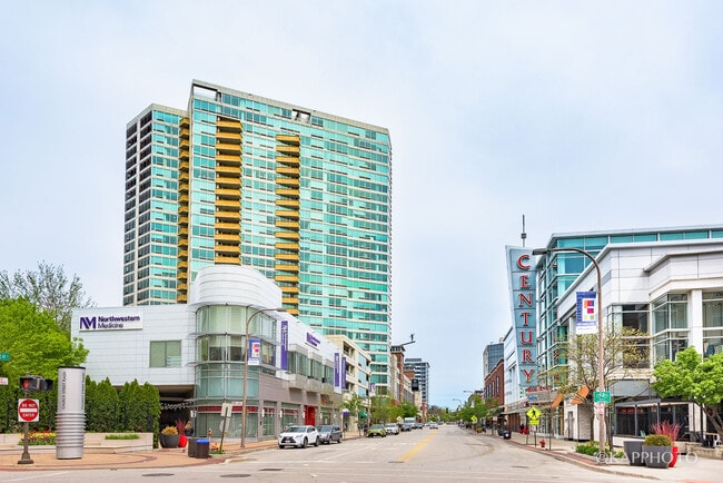 1720 Maple Ave, Unit 730 in Evanston, IL - Building Photo - Building Photo