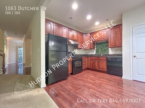 1063 Dutcher Dr in Fishkill, NY - Building Photo - Building Photo