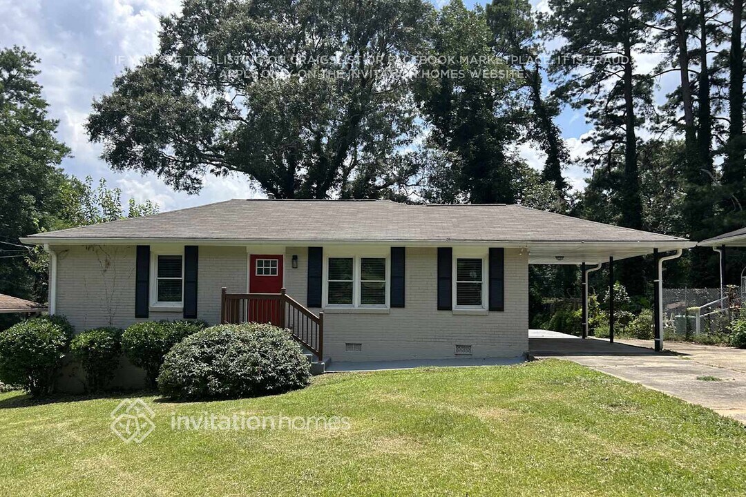 2497 Brentwood Rd in Decatur, GA - Building Photo