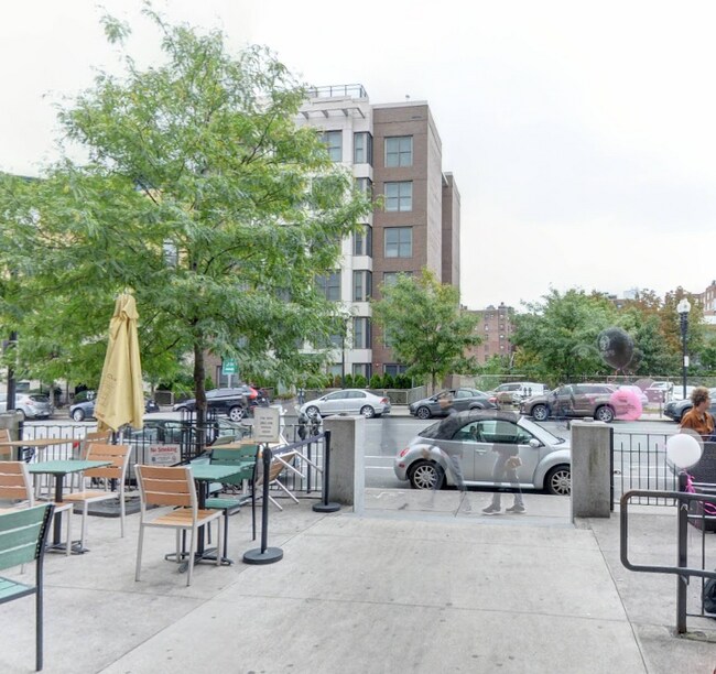 1102 Boylston St, Unit 1T in Boston, MA - Building Photo - Building Photo