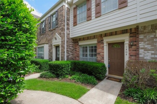 property at 2910 Grants Lake Blvd