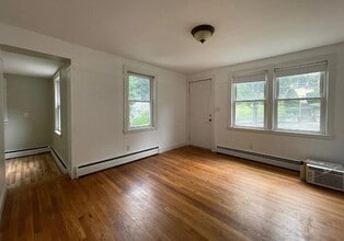 90 Cabot St in Waltham, MA - Building Photo - Building Photo