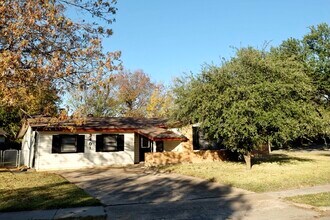 3401 Princeton Dr in Irving, TX - Building Photo - Building Photo