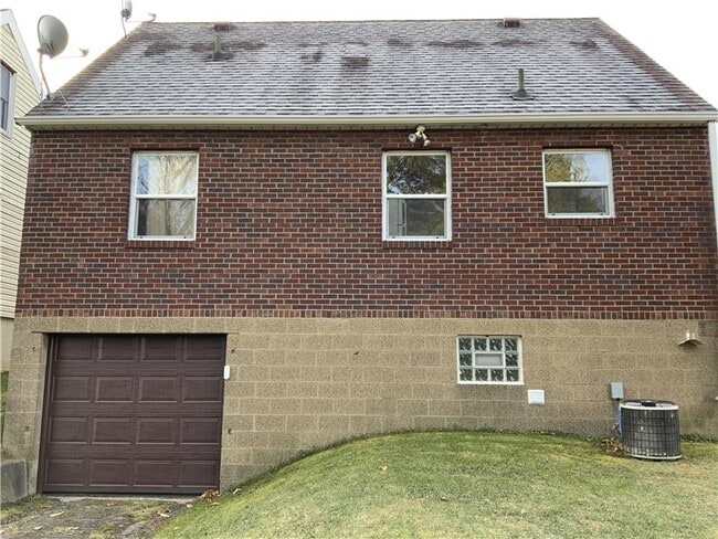 2803 Cleveland Ave in Steubenville, OH - Building Photo - Building Photo