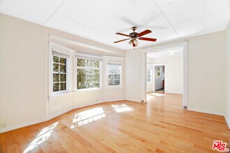 29 Brooks Ave in Los Angeles, CA - Building Photo - Building Photo