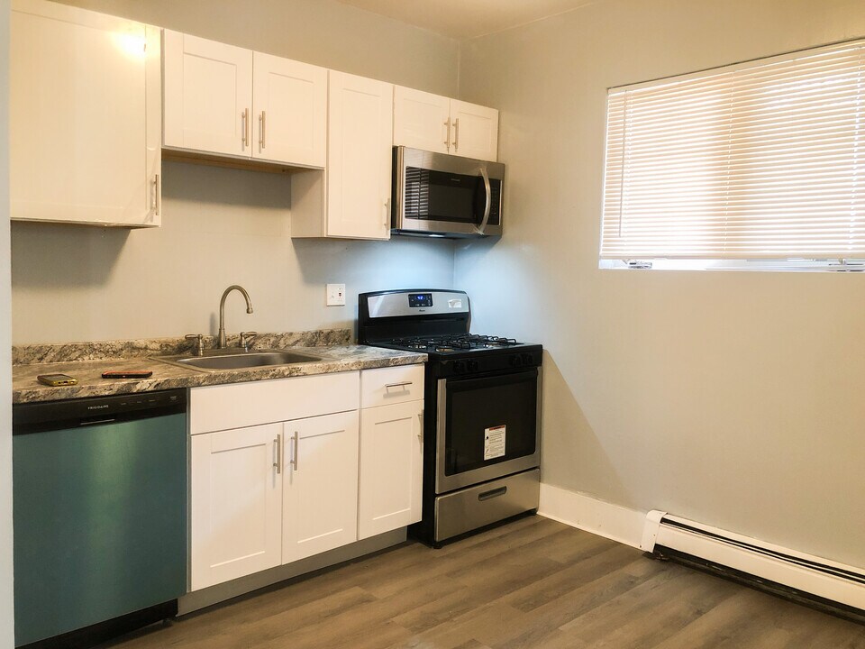 40 Kingsdale St in Boston, MA - Building Photo