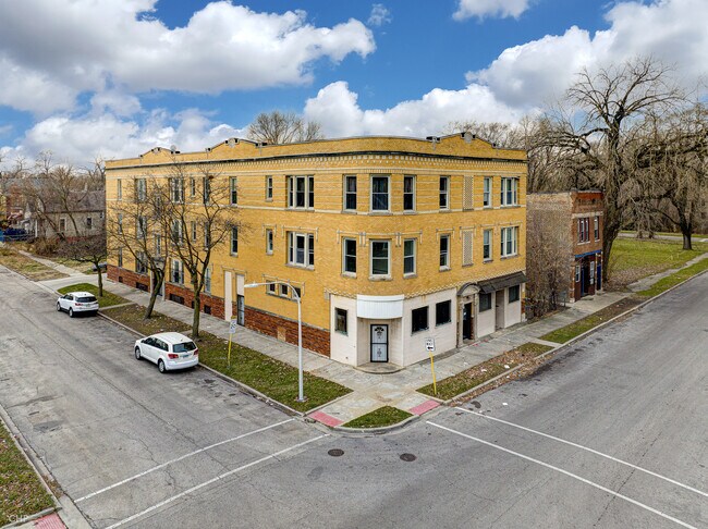 1035 W 61st St in Chicago, IL - Building Photo - Building Photo