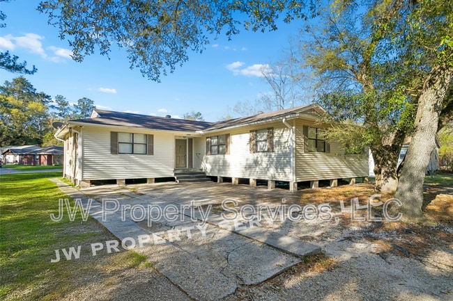 property at 206 Sunset Dr