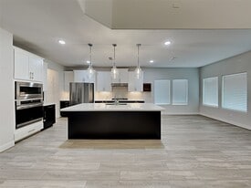 8926 Emerald Cane Dr in Sienna, TX - Building Photo