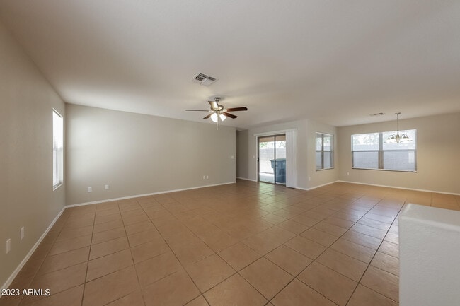 18611 North 22nd St in Phoenix, AZ - Building Photo - Building Photo