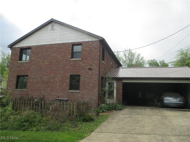757 N 7th St in Cambridge, OH - Building Photo - Building Photo