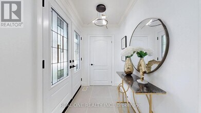 29 Corning Rd in Toronto, ON - Building Photo - Building Photo