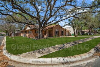 10902 Grand Haven Dr in San Antonio, TX - Building Photo - Building Photo