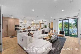 3301 Lincoln St in Carlsbad, CA - Building Photo - Building Photo