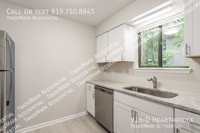 property at 916 Hearthridge Ct