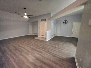 7021 Debra Cove E in Memphis, TN - Building Photo - Building Photo