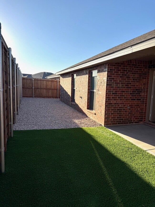 2944 Hidalgo Ave in Midland, TX - Building Photo - Building Photo