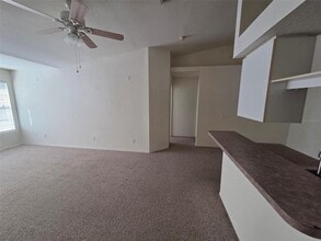 36121 Lake Chase Blvd in Zephyrhills, FL - Building Photo - Building Photo