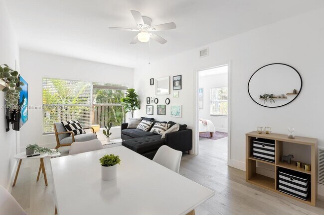 301 NE 17th Ave in Fort Lauderdale, FL - Building Photo - Building Photo