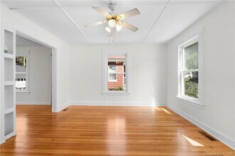 22 Sycamore Ln in Waterbury, CT - Building Photo - Building Photo