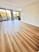 Montana Apartments in Los Angeles, CA - Building Photo - Building Photo