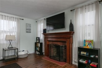 182 North Pl in Corning, NY - Building Photo - Building Photo