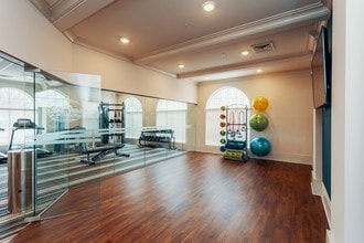 The Village Center Apartments At Wormans Mill in Frederick, MD - Foto de edificio - Interior Photo