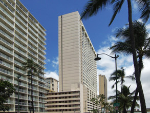 Aloha Lani in Honolulu, HI - Building Photo - Building Photo