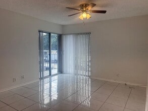 1856 Fairview Villas Dr in West Palm Beach, FL - Building Photo - Building Photo