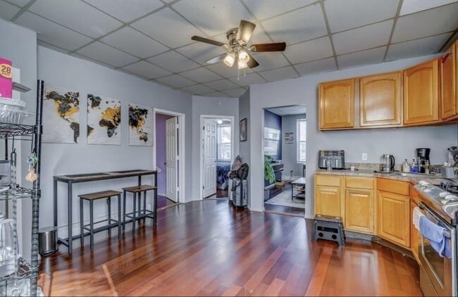 128 W 20th St in Bayonne, NJ - Building Photo - Building Photo