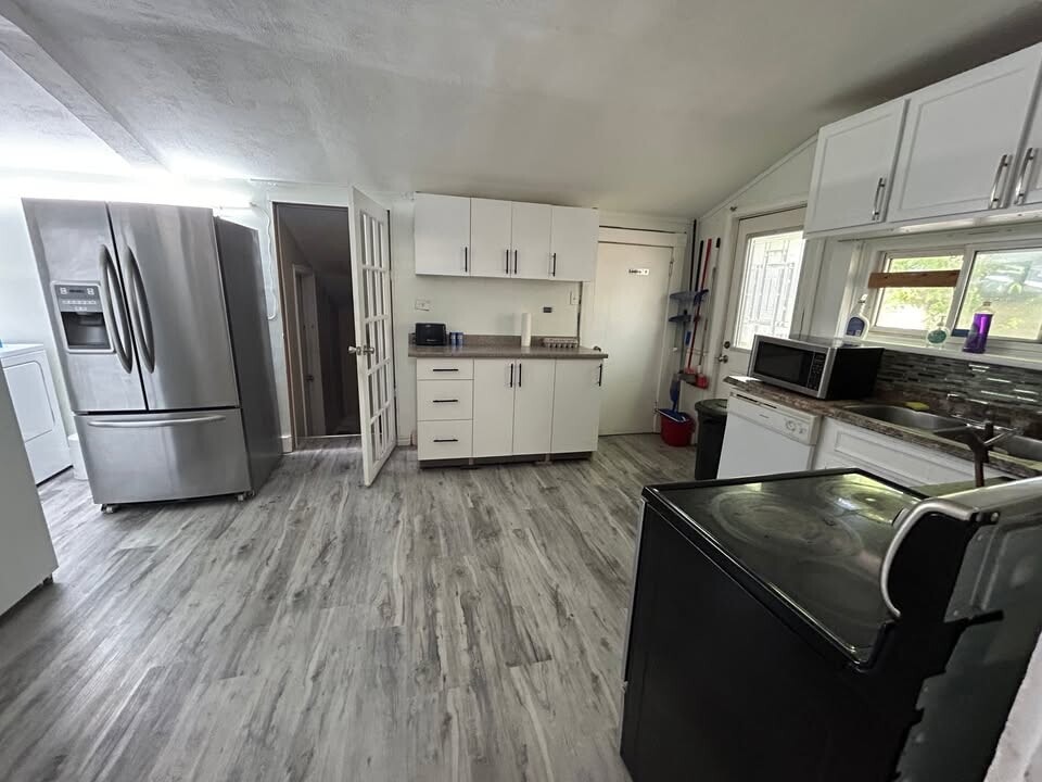 337 Maxwell St in Sarnia, ON - Building Photo