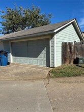 4205 John Ct in Flower Mound, TX - Foto de edificio - Building Photo