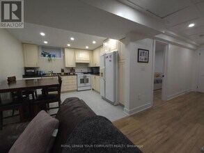 171 Dolores Crescent in Vaughan, ON - Building Photo - Building Photo