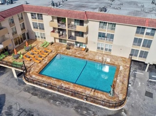 1000 Spanish River Rd, Unit 4S in Boca Raton, FL - Foto de edificio - Building Photo