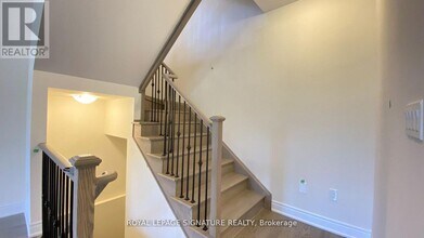 303 Kirkham Dr in Markham, ON - Building Photo - Building Photo