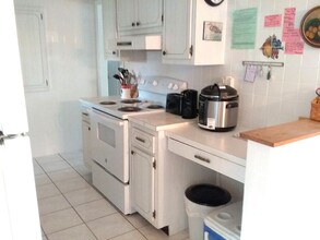 1025 Lemon Bay Dr in Venice, FL - Foto de edificio - Building Photo