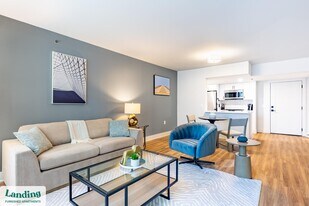 1221 S Eads St in Arlington, VA - Building Photo