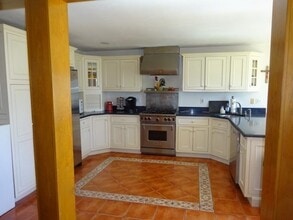 188 Swifts Beach Rd in Wareham, MA - Building Photo - Building Photo