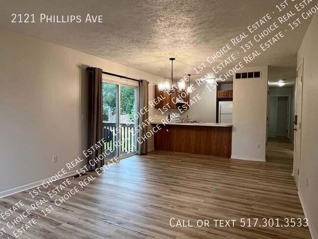 2121 Phillips Ave in Holt, MI - Building Photo - Building Photo